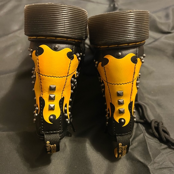 Patch and Stud Dr Martens - Picture 3 of 6